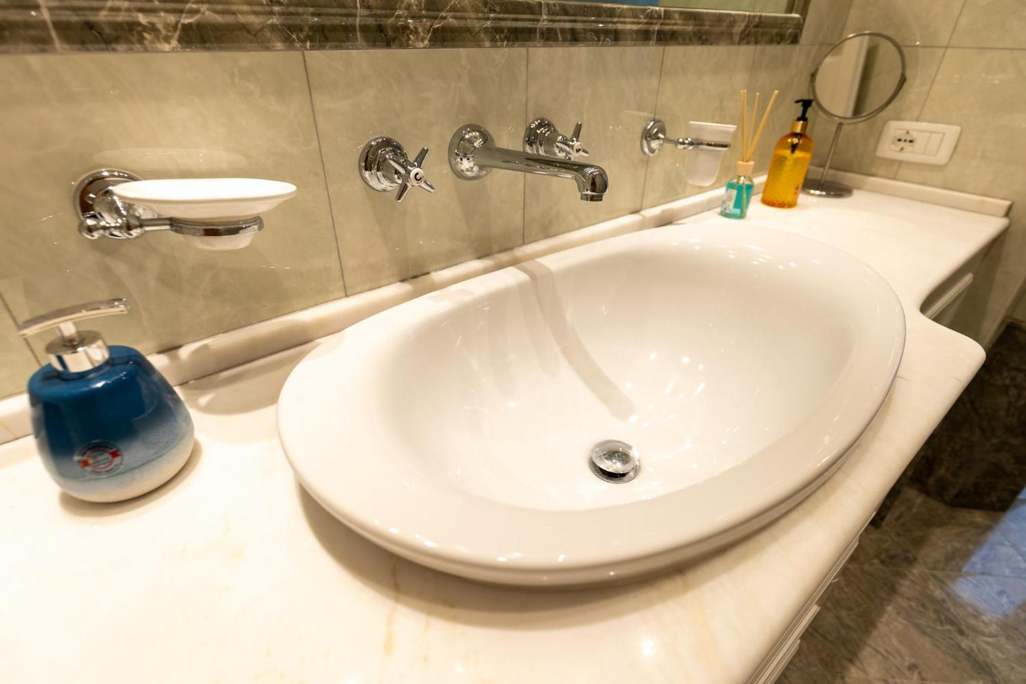 Appartamento Saint John Loft Roma Esterno foto